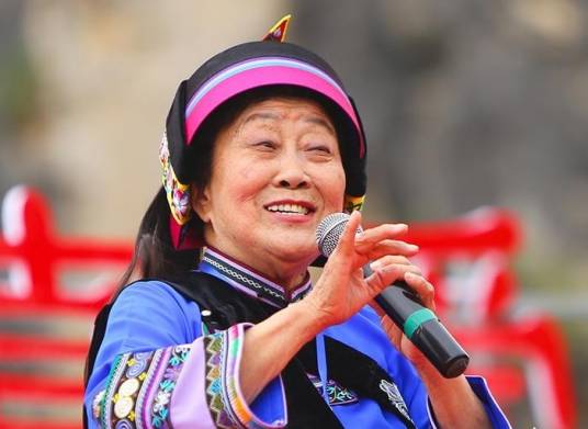 杜丽华（中国女高音歌唱家、昆明艺术职业学院音乐学院名誉院长）