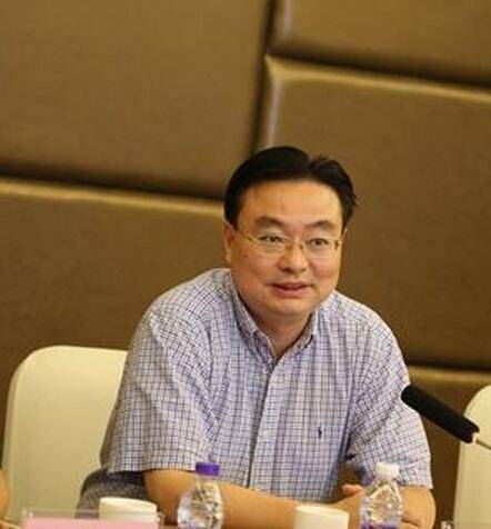 蔡晓春（浙江省工商业联合会党组副书记、副主席、一级巡视员，浙江省商会副会长）