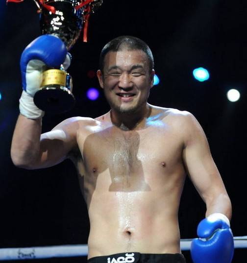 内山政人