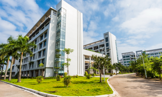 广州市财经职业高级中学