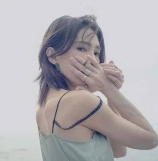 亲爱的再见（非主流，伤感歌曲演唱歌曲）