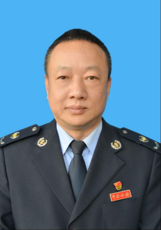何足道（国家税务总局玉溪市税务局党委委员、副局长）