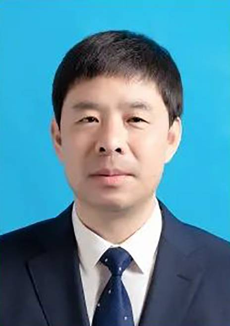 何睦（四川省泸州市人力资源和社会保障局副局长）