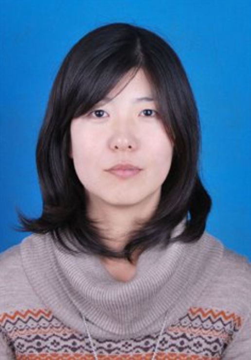 咏梅（内蒙古师范大学教授）