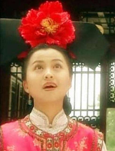 彩霞（《还珠格格第1-3部》中的女配角）