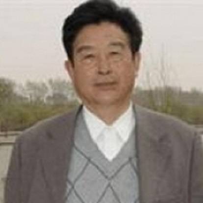 张大龙（东北师范大学资深教授）