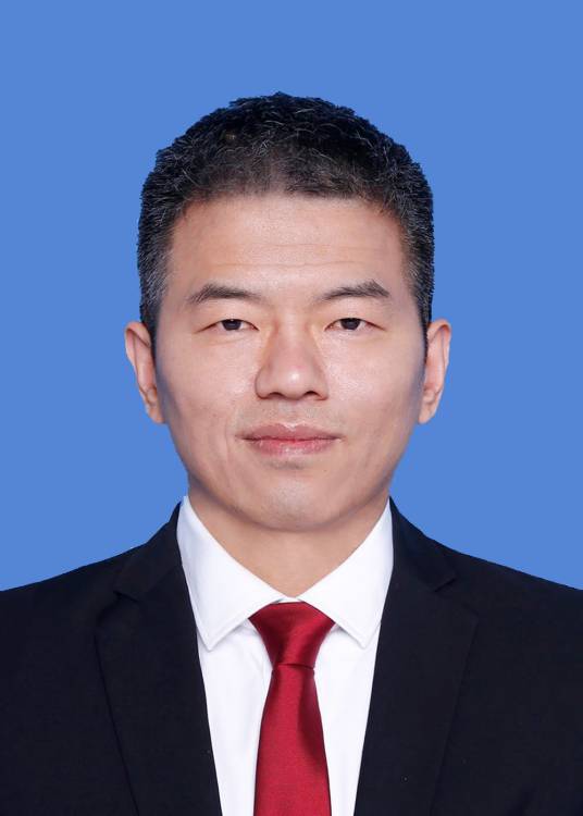 李明东（河南省安阳市委常委，市人民政府副市长、党组成员）