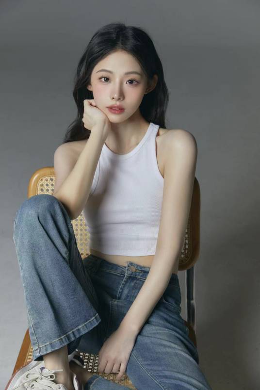 董颜