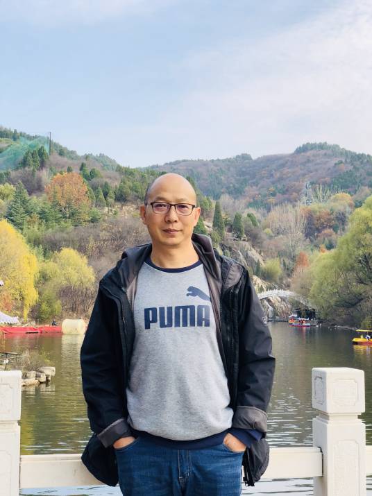 王琛（郑州大学历史学院教授）
