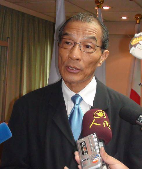 陈长文（曾任台湾红十字会会长）