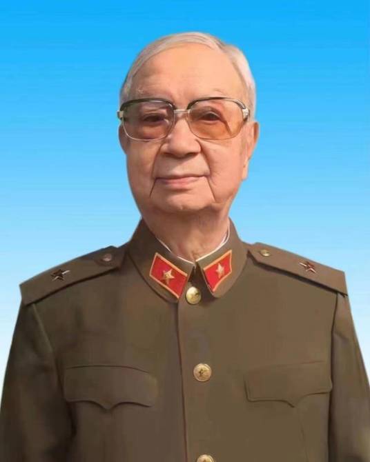 萧健（正兵团职离休干部、原昆明军区政治部主任）