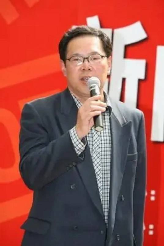 周炜（中国内地男导演）