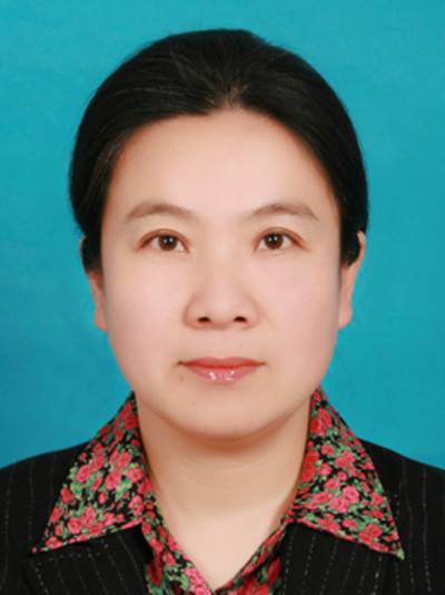 黄晓霞（上海市崇明区委常委、常务副区长）