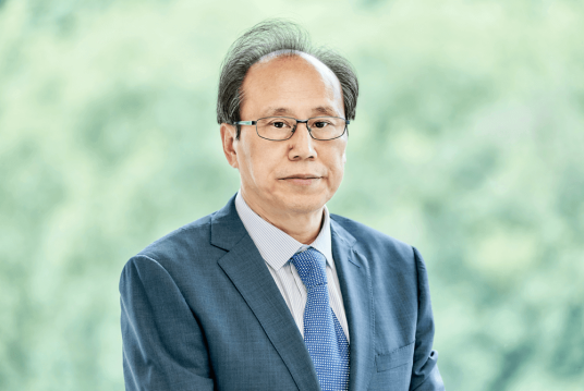 郭振（农夫山泉股份有限公司原副总经理）