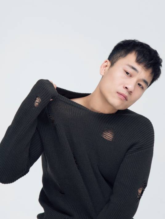 杨明鑫（北京人民艺术剧院男演员）