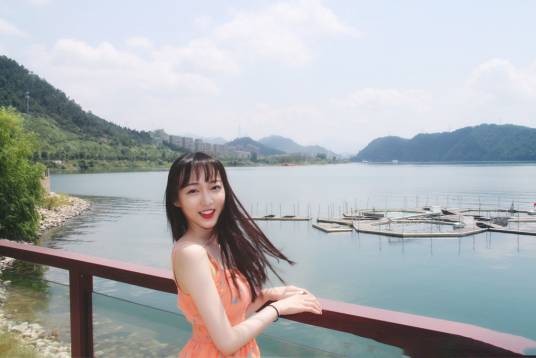 王亦然（中国女歌手）