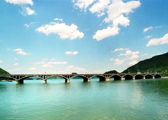 青山湖（浙江省杭州市的景区）