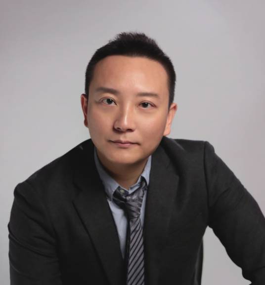 何威（北京师范大学艺术与传媒学院教授）