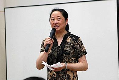 张丽娅（昆明第一中学教学副校长）