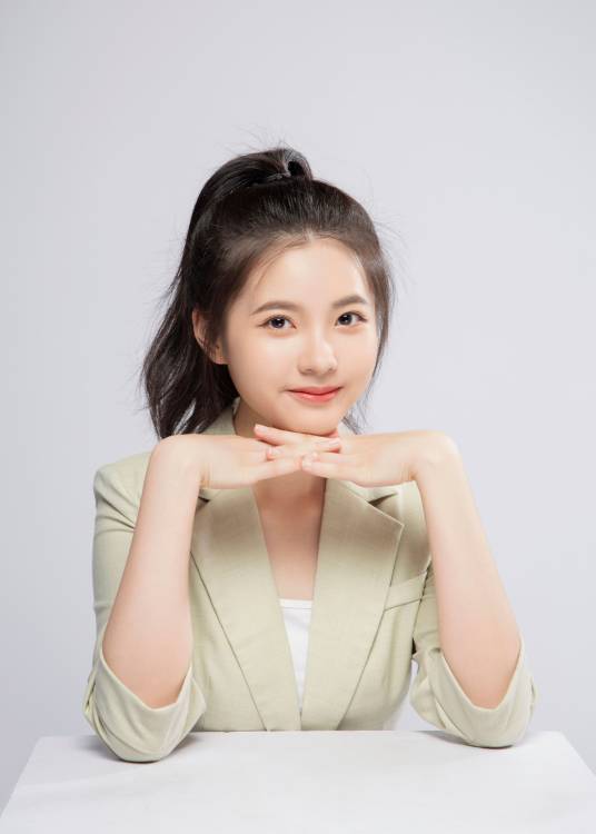 王巧（中国内地女歌手、演员、主持人）