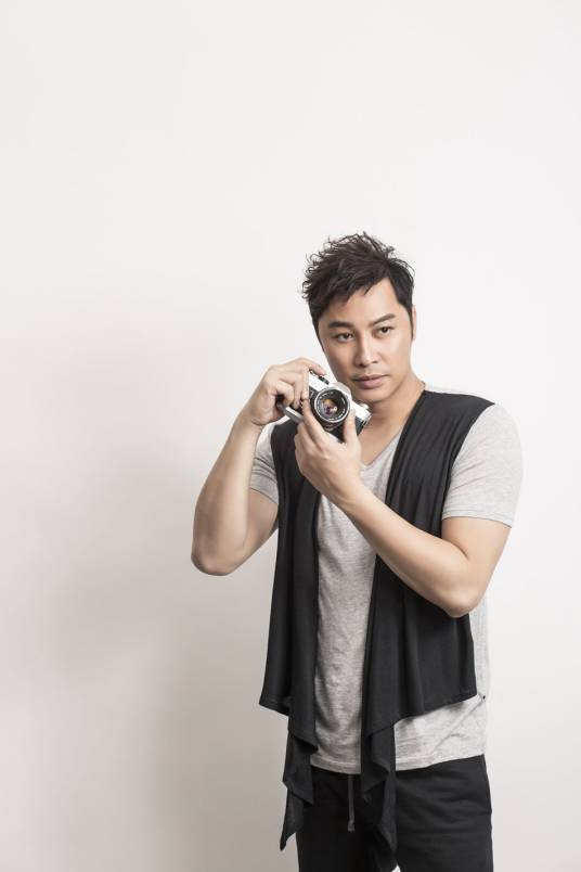 谭耀文（中国香港男歌手、演员）