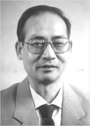缪俊杰（中国报告文学学会常务理事）