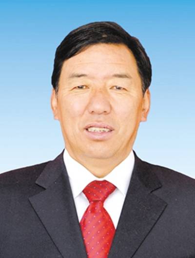 索朗多吉（西藏自治区山南市人大常委会党组成员、副主任）