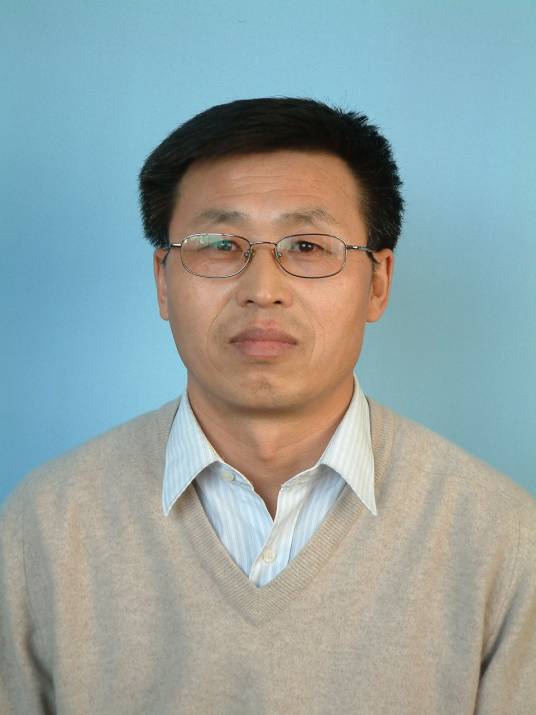 郝义（哈尔滨师范大学化学化工学院副院长，教授）