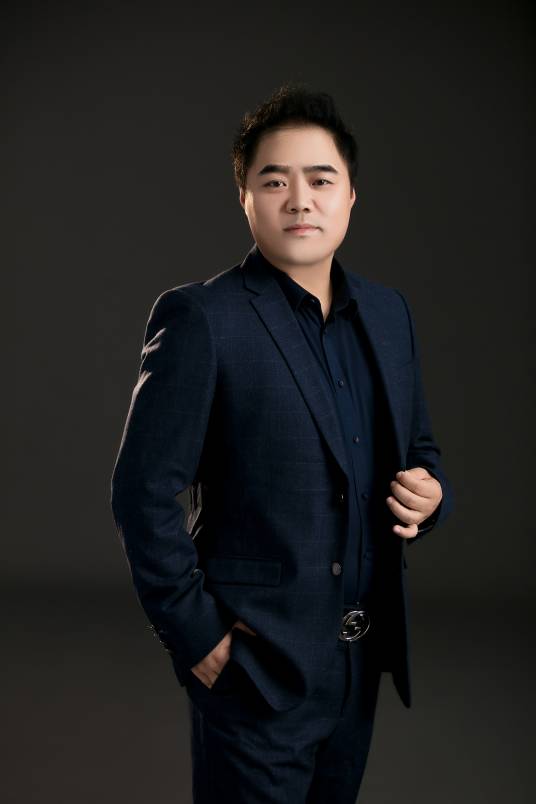 侯海洋（辽宁鸿文教育科技有限公司副总裁）