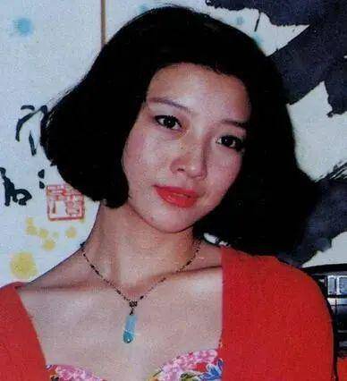 朱洁（中国内地女演员、爱新觉罗的后裔）
