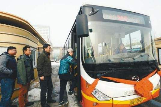 南京公交305路