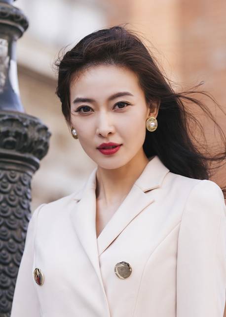 周知（中国内地女演员）