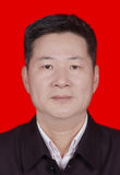 何荣（广东省工业和信息化厅原巡视员）