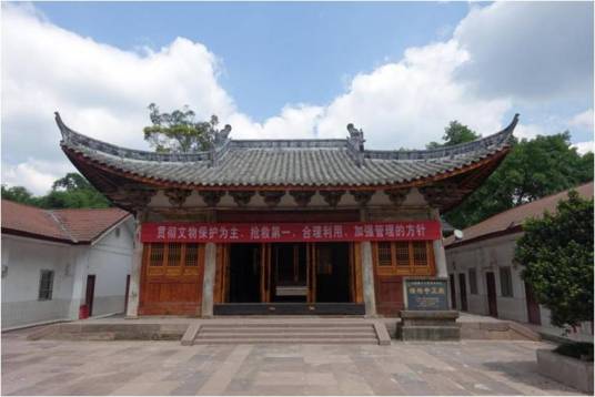 独柏寺正殿