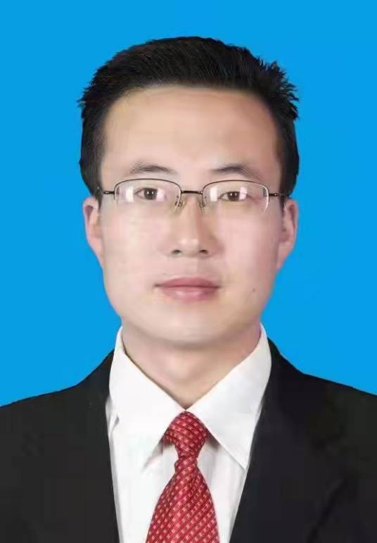 李龙君（固原市隆德县副县长）