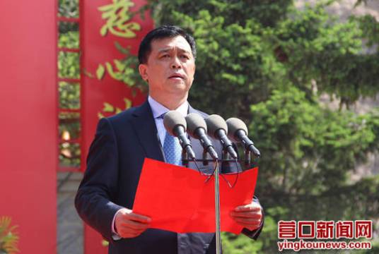 王立群（辽宁省营口开发区党工委原书记）