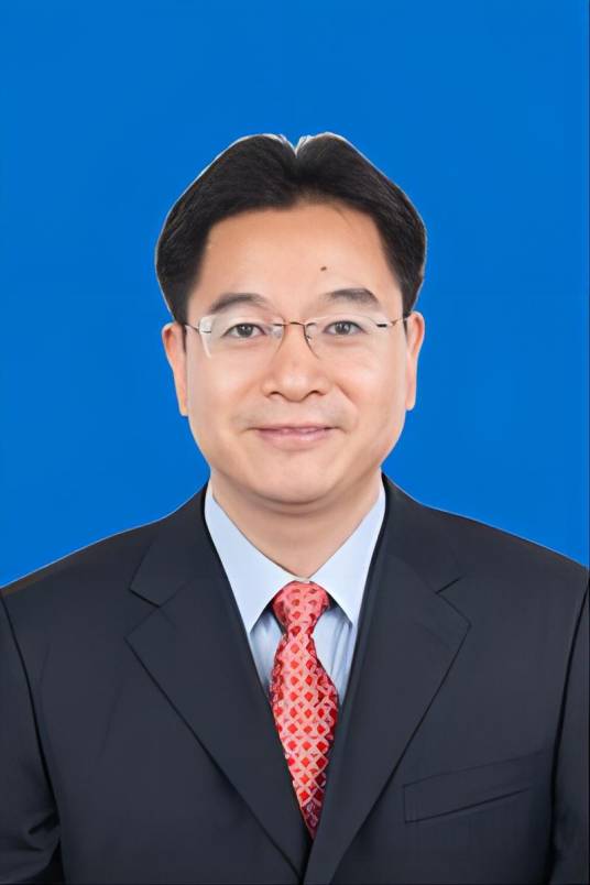 许益军（江苏省哲学社会科学界联合会党组成员、副主席）