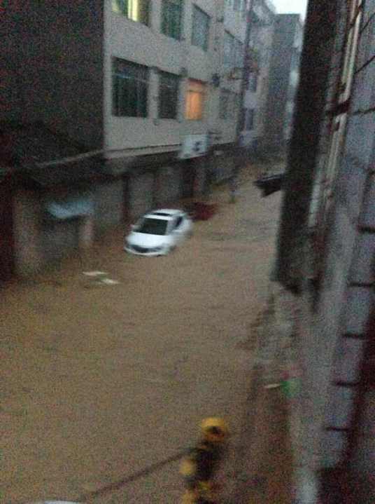 8·11甘肃陇南大暴雨