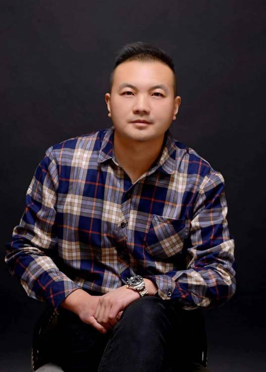 张洋（高级环境艺术设计师、国家二级景观设计师）