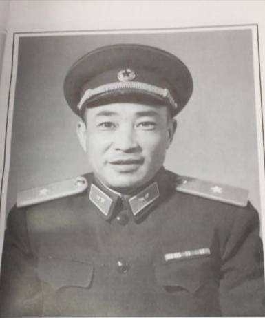 吕黎平