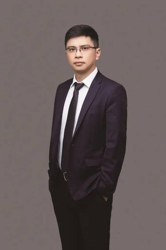 王一鸣（锦浪科技股份有限公司董事长、总经理，宁波聚才财聚投资管理有限公司监事）