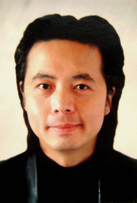 周洪亮（中国山东籍艺术家）
