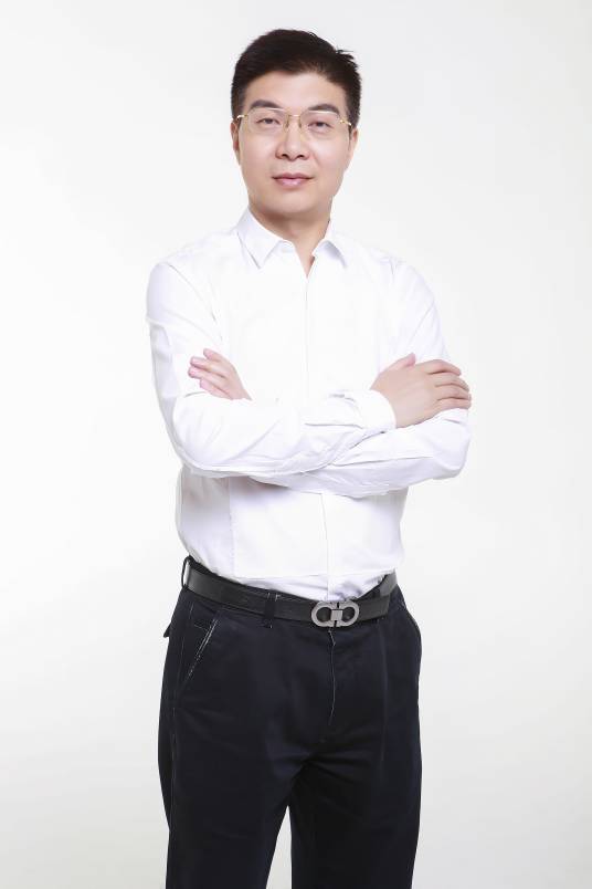 冯斌（整形主诊医生，现北京纯脂医疗美容，副主任医师，原和谐医美品牌创始人、院长，副主任医师）