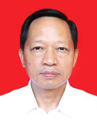 王新国（中共衡山县委常委、县委办主任）