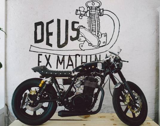 Deus ex Machina（拉丁语词义）