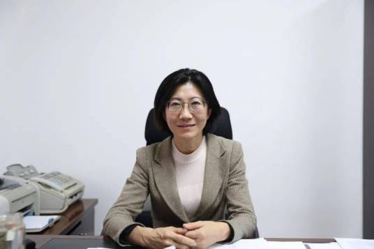 钟奇志（内蒙古自治区邮政管理局原党组书记、局长）