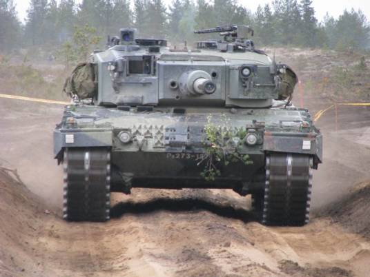 Pz87豹式主战坦克