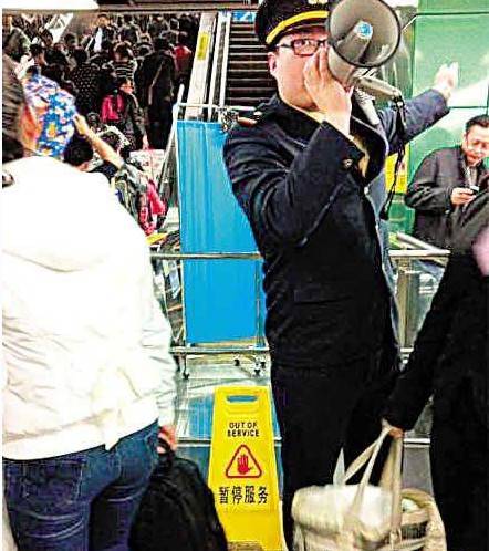 1·2广东广州地铁扶梯断裂事故