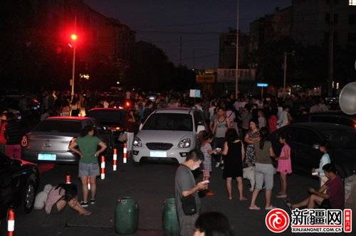 新疆伊犁6.6级地震