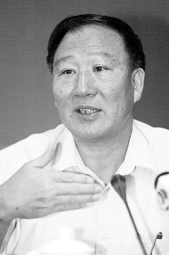 郑国强（广州市人大常委会副主任）